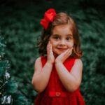 Czerwona sukienka tiulowa na święta dla dziewczynki – najbardziej magiczny wybór na Boże Narodzenie